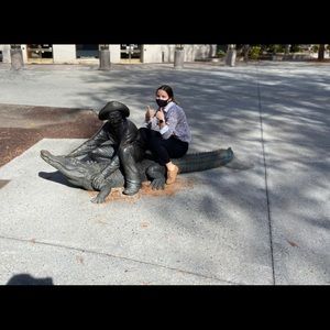 Meet your Posher, Lesley